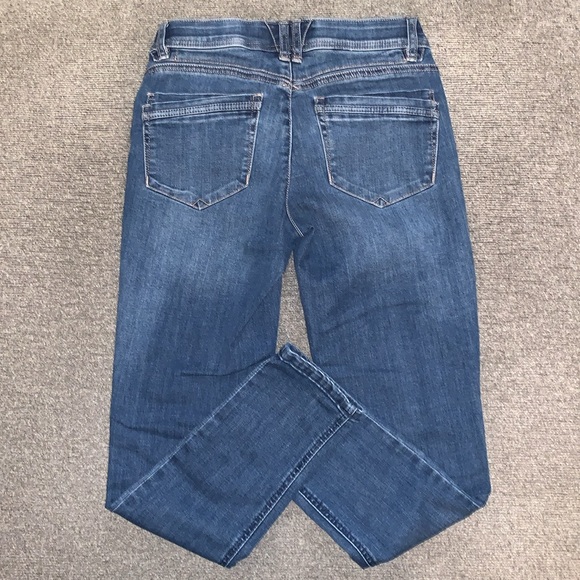 Democracy Jeans - Picture 2 of 7